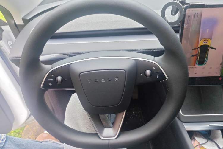 Used Tesla Model Y 2025 Rear-Wheel-Drive Version Instrument Cluster