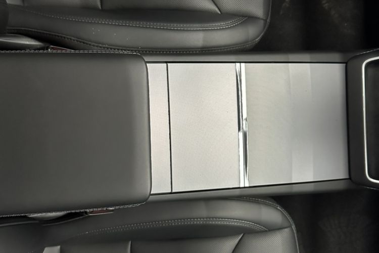 Used Tesla Model Y 2025 Rear-Wheel-Drive Version Interior 7
