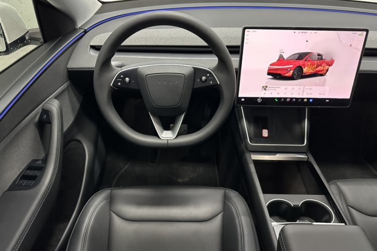 Used Tesla Model Y 2025 Rear-Wheel-Drive Version Interior 9