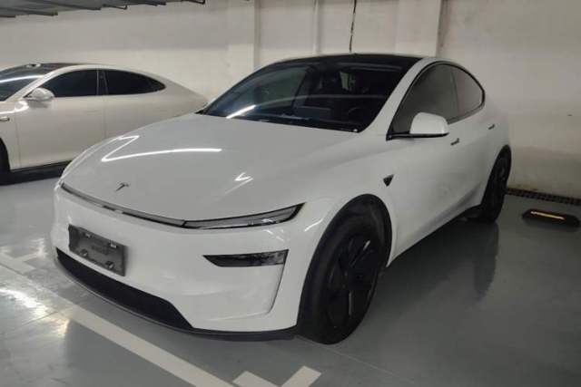 Used Tesla Model Y 2025 Rear-Wheel Drive First Edition