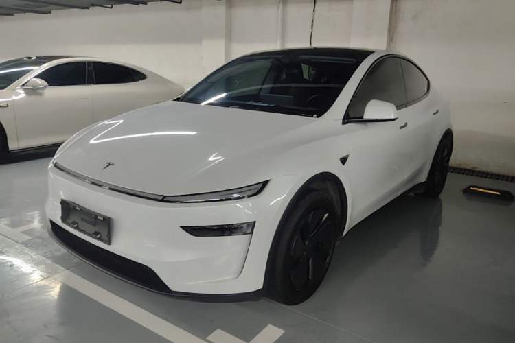 Used Tesla Model Y 2025 Rear-Wheel Drive First Edition Guazi used car, China used car export, Used car for sale, Used Tesla cars, Cheapest cars for sale, Electric vehicle, New energy car