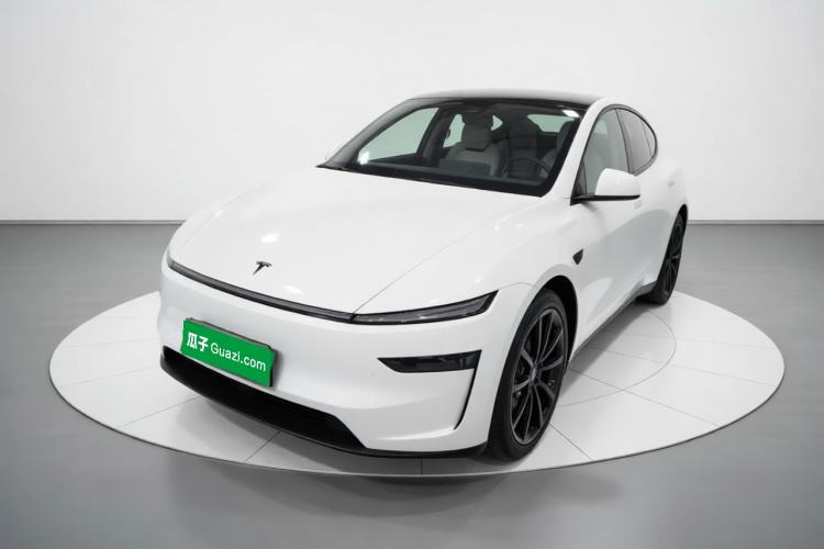 Tesla Model Y 2025 Long-Range All-Wheel Drive First Edition
