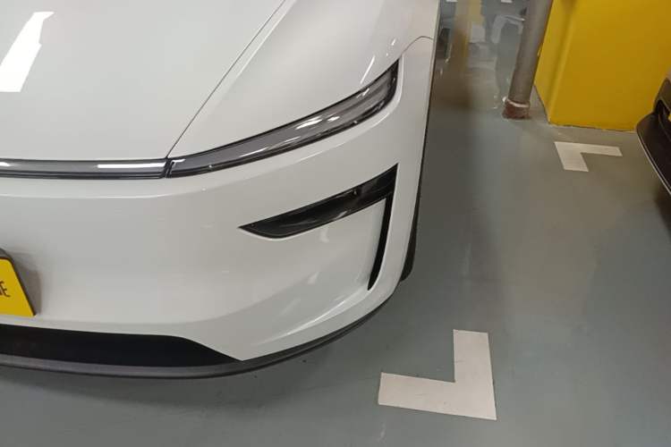 Used Tesla Model Y 2025 Updated Version Long-Range All-Wheel Drive Left Front Headlight
