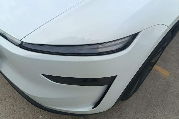 Used Tesla Model Y 2025 Long-Range All-Wheel-Drive Version Left Front Headlight
