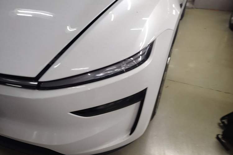 Used Tesla Model Y 2025 Rear-Wheel Drive First Edition Left Front Headlight