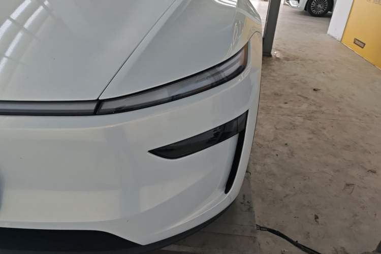 Used Tesla Model Y 2025 Rear-Wheel-Drive Version Left Front Headlight