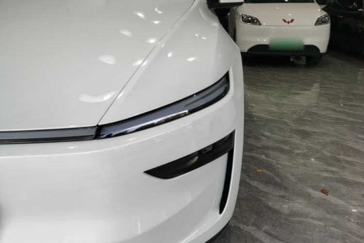 Used Tesla Model Y 2025 Rear-Wheel Drive First Edition Left Front Headlight