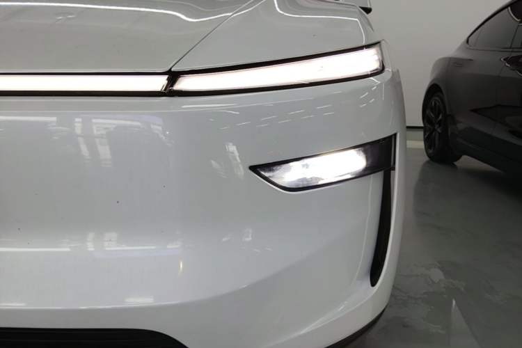 Used Tesla Model Y 2025 Updated Version Long-Range All-Wheel Drive Left Front Headlight