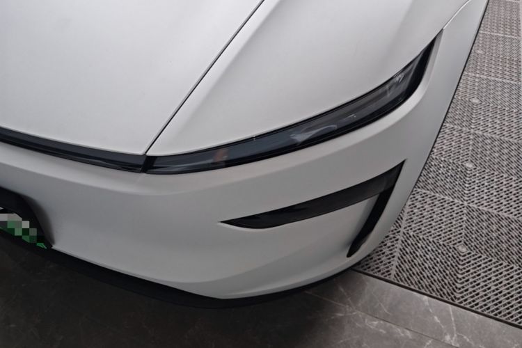 Used Tesla Model Y 2025 Long-Range All-Wheel Drive First Edition Left Front Headlight