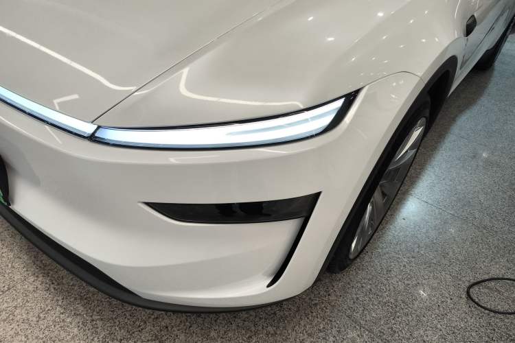 Used Tesla Model Y 2025 Rear-Wheel-Drive Version Left Front Headlight