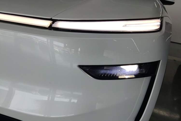 Used Tesla Model Y 2025 Rear-Wheel-Drive Version Left Front Headlight