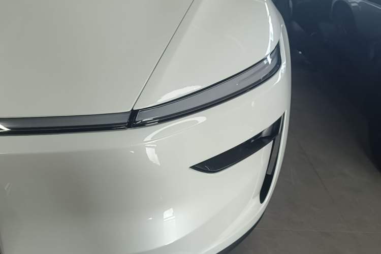 Used Tesla Model Y 2025 Rear-Wheel-Drive Version Left Front Headlight