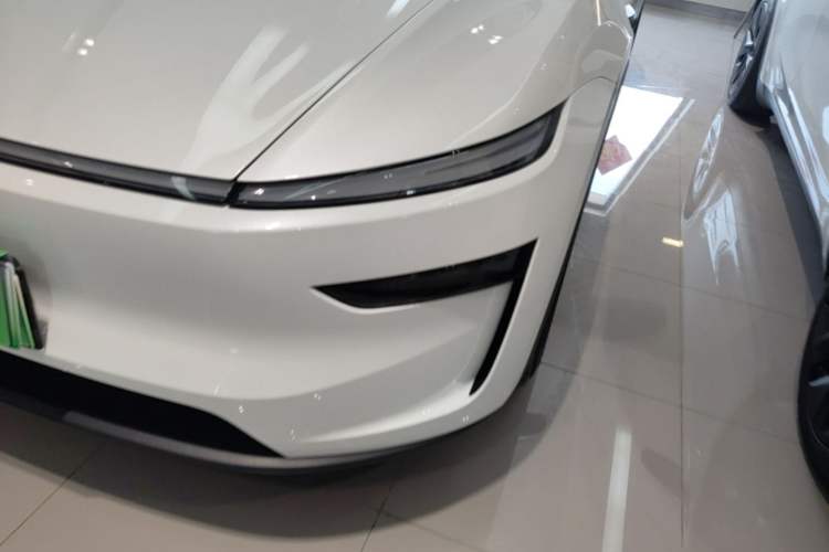 Used Tesla Model Y 2025 Long-Range All-Wheel-Drive Version Left Front Headlight