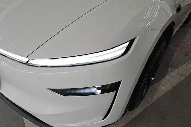 Used Tesla Model Y 2025 Rear-Wheel-Drive Version Left Front Headlight