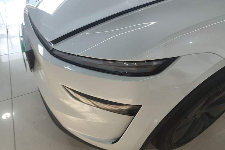 Used Tesla Model Y 2025 Rear-Wheel-Drive Version Left Front Headlight