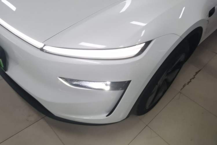 Used Tesla Model Y 2025 Rear-Wheel Drive First Edition Left Front Headlight