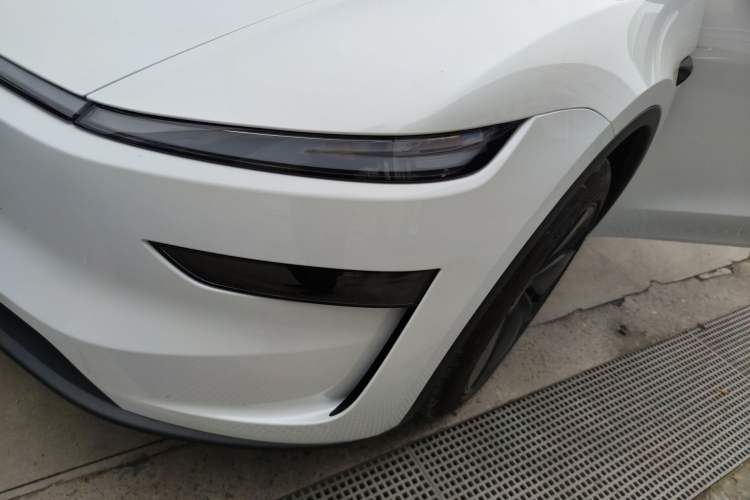 Used Tesla Model Y 2025 Rear-Wheel-Drive Version Left Front Headlight