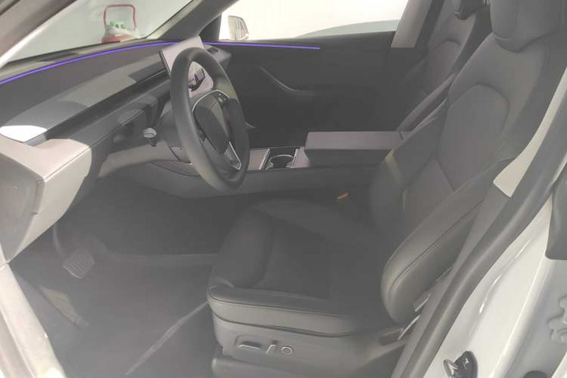 Used Tesla Model Y 2025 Rear-Wheel-Drive Version Left Front Seat