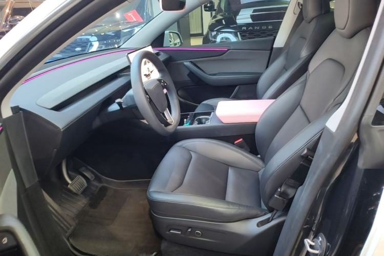 Used Tesla Model Y 2025 Rear-Wheel-Drive Version Left Front Seat