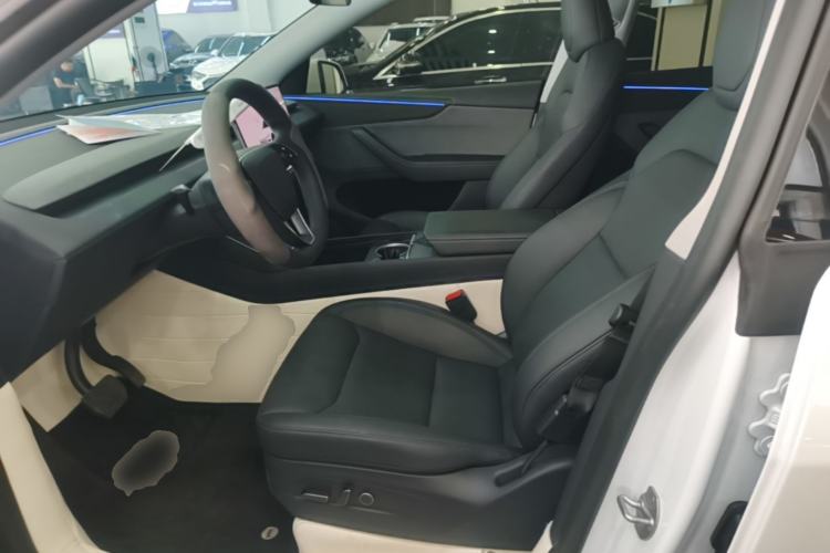 Used Tesla Model Y 2025 Rear-Wheel-Drive Version Left Front Seat