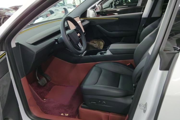 Used Tesla Model Y 2025 Updated Version Long-Range All-Wheel Drive Left Front Seat