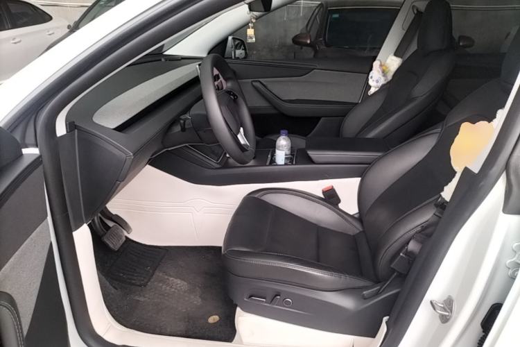 Used Tesla Model Y 2025 Rear-Wheel Drive First Edition Left Front Seat