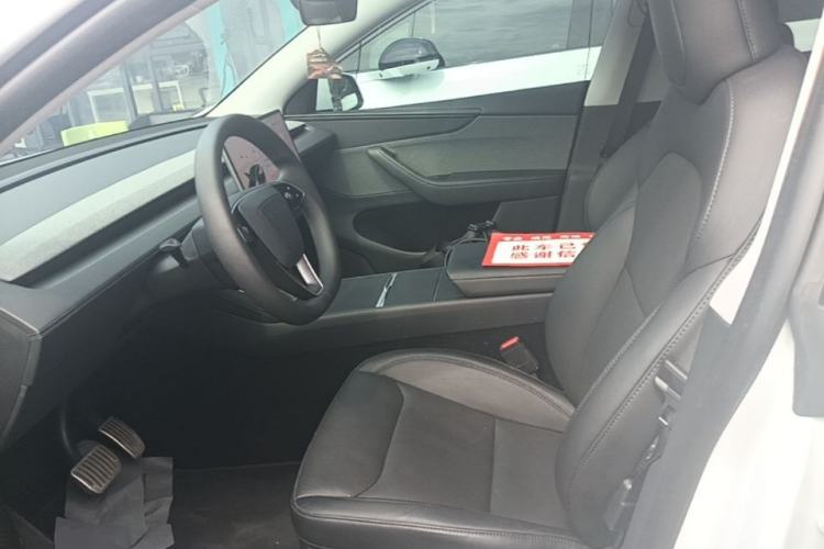 Used Tesla Model Y 2025 Rear-Wheel-Drive Version Left Front Seat