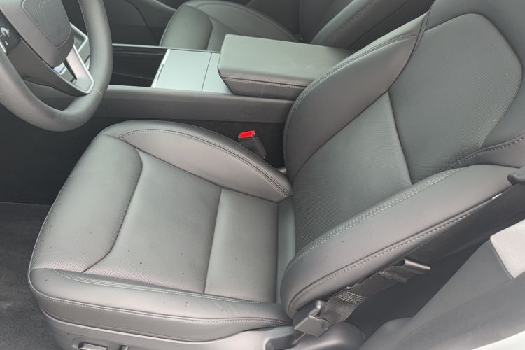 Used Tesla Model Y 2025 Updated Version Long-Range All-Wheel Drive Left Front Seat