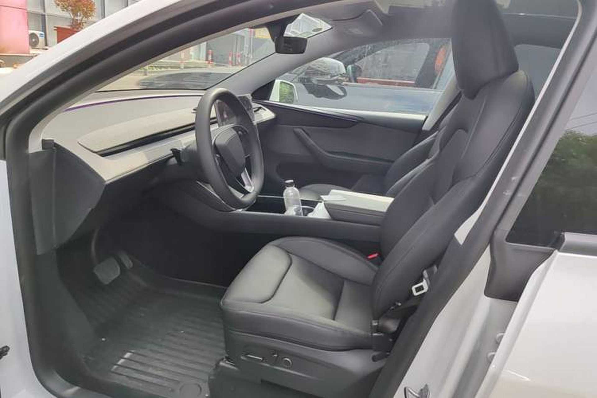 Used Tesla Model Y 2025 Rear-Wheel-Drive Version Left Front Seat