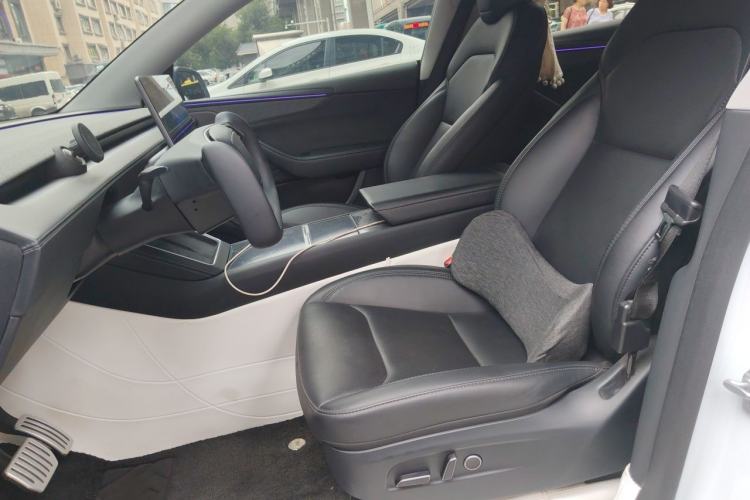 Used Tesla Model Y 2025 Updated Version Long-Range All-Wheel Drive Left Front Seat