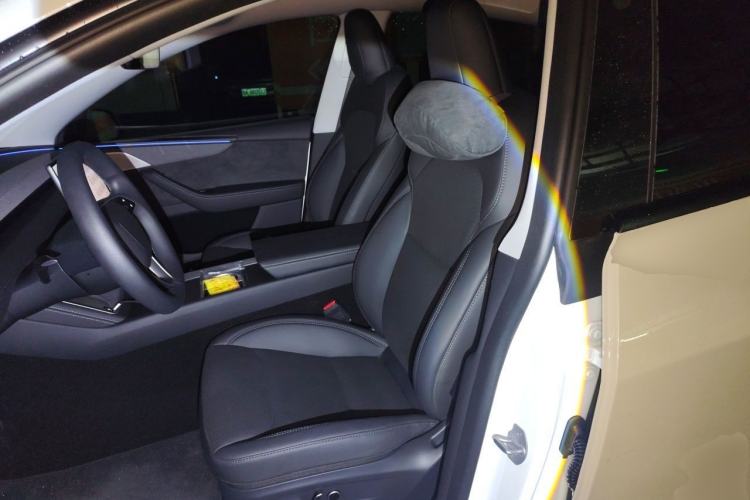 Used Tesla Model Y 2025 Updated Version Long-Range All-Wheel Drive Left Front Seat