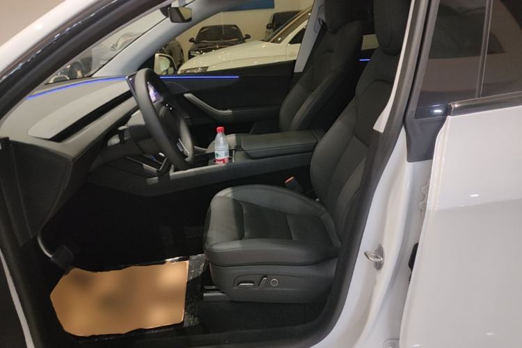 Used Tesla Model Y 2025 Updated Version Long-Range All-Wheel Drive Left Front Seat