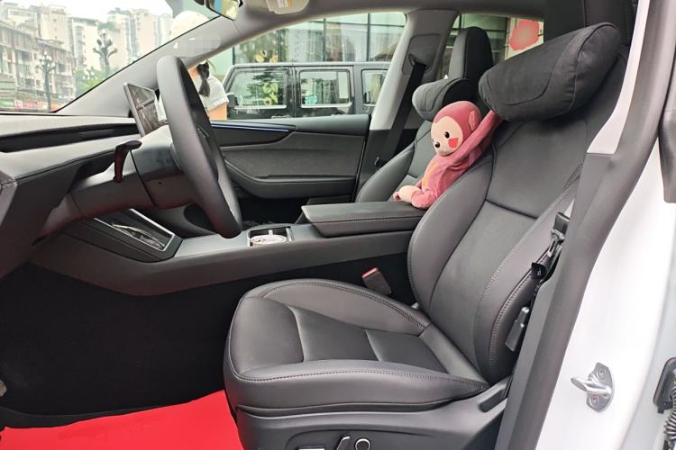 Used Tesla Model Y 2025 Rear-Wheel-Drive Version Left Front Seat