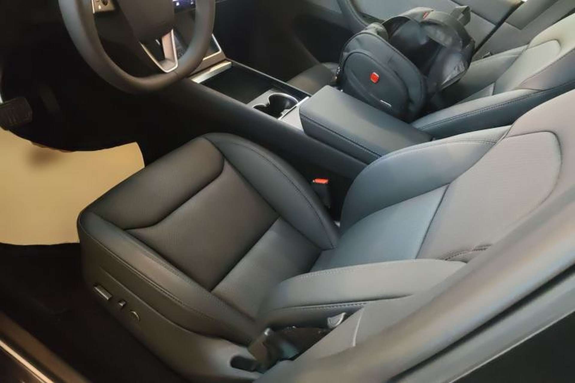 Used Tesla Model Y 2025 Rear-Wheel-Drive Version Left Front Seat
