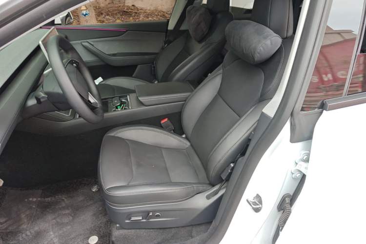 Used Tesla Model Y 2025 Rear-Wheel-Drive Version Left Front Seat