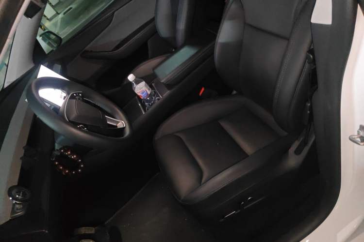 Used Tesla Model Y 2025 Rear-Wheel-Drive Version Left Front Seat
