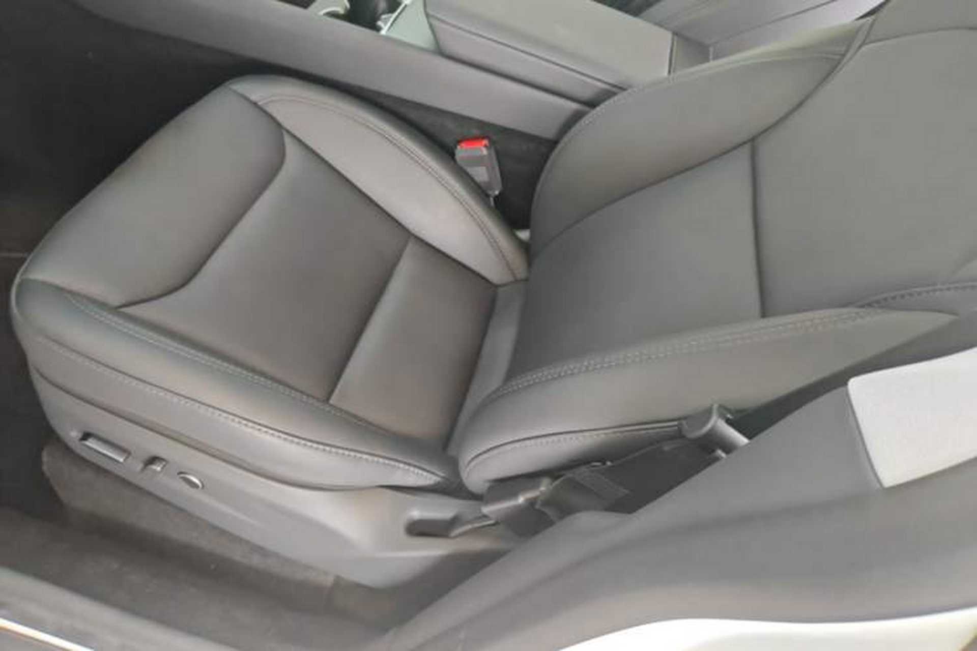 Used Tesla Model Y 2025 Rear-Wheel-Drive Version Left Front Seat