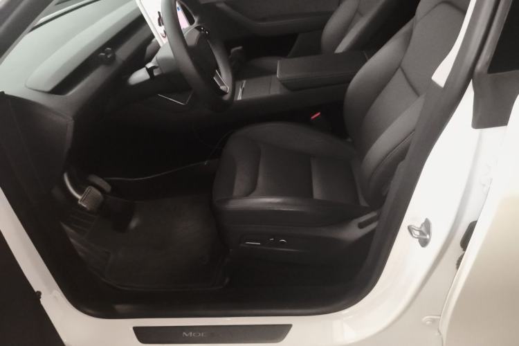 Used Tesla Model Y 2025 Updated Version Long-Range All-Wheel Drive Left Front Seat