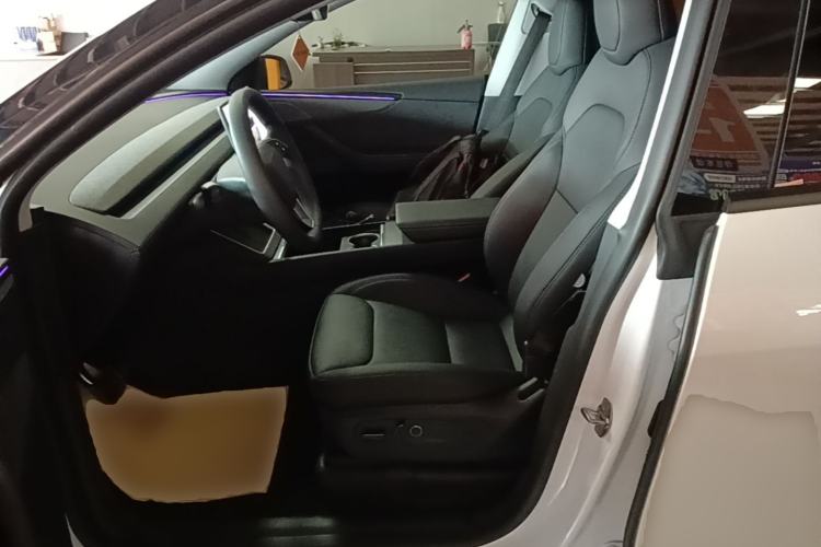 Used Tesla Model Y 2025 Updated Version Long-Range All-Wheel Drive Left Front Seat