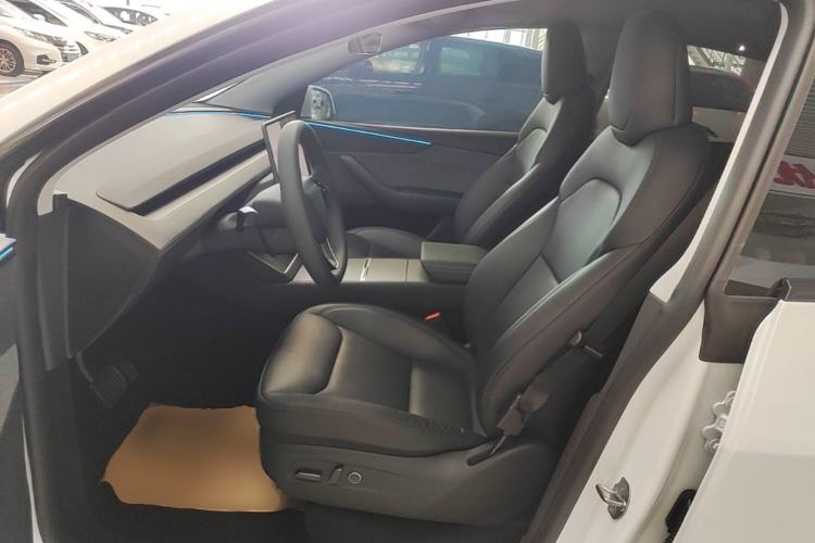 Used Tesla Model Y 2025 Rear-Wheel-Drive Version Left Front Seat
