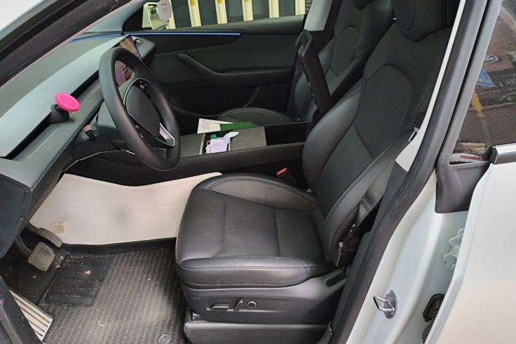 Used Tesla Model Y 2025 Rear-Wheel-Drive Version Left Front Seat