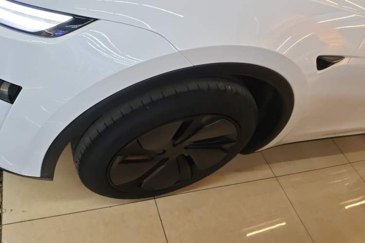 Used Tesla Model Y 2025 Rear-Wheel-Drive Version Left Front Wheel Hub