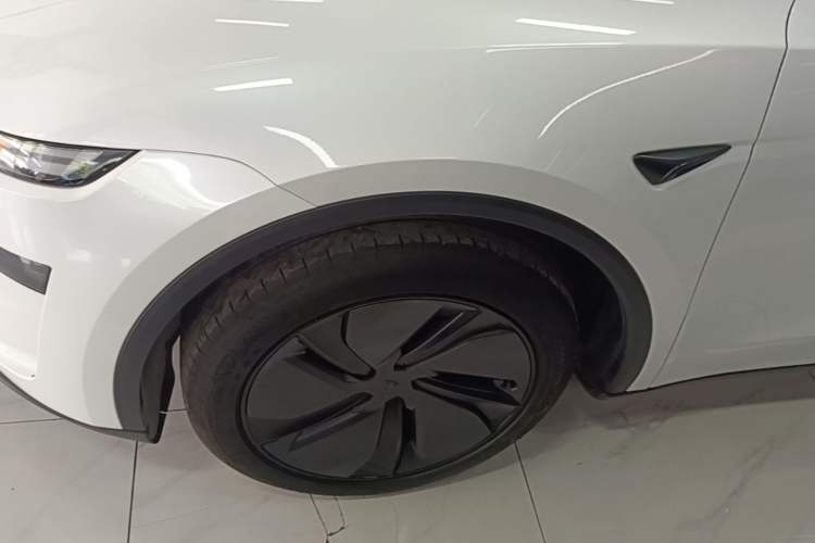 Used Tesla Model Y 2025 Rear-Wheel-Drive Version Left Front Wheel Hub