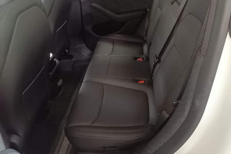 Used Tesla Model Y 2025 Updated Version Long-Range All-Wheel Drive Left Rear Seat