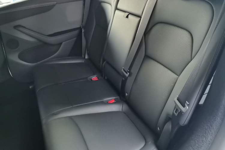 Used Tesla Model Y 2025 Rear-Wheel-Drive Version Left Rear Seat