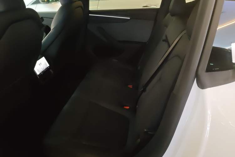 Used Tesla Model Y 2025 Rear-Wheel-Drive Version Left Rear Seat