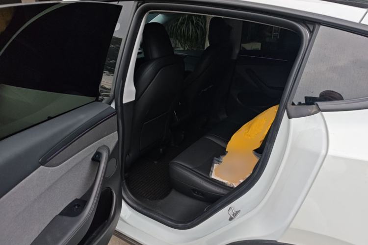 Used Tesla Model Y 2025 Rear-Wheel-Drive Version Left Rear Seat