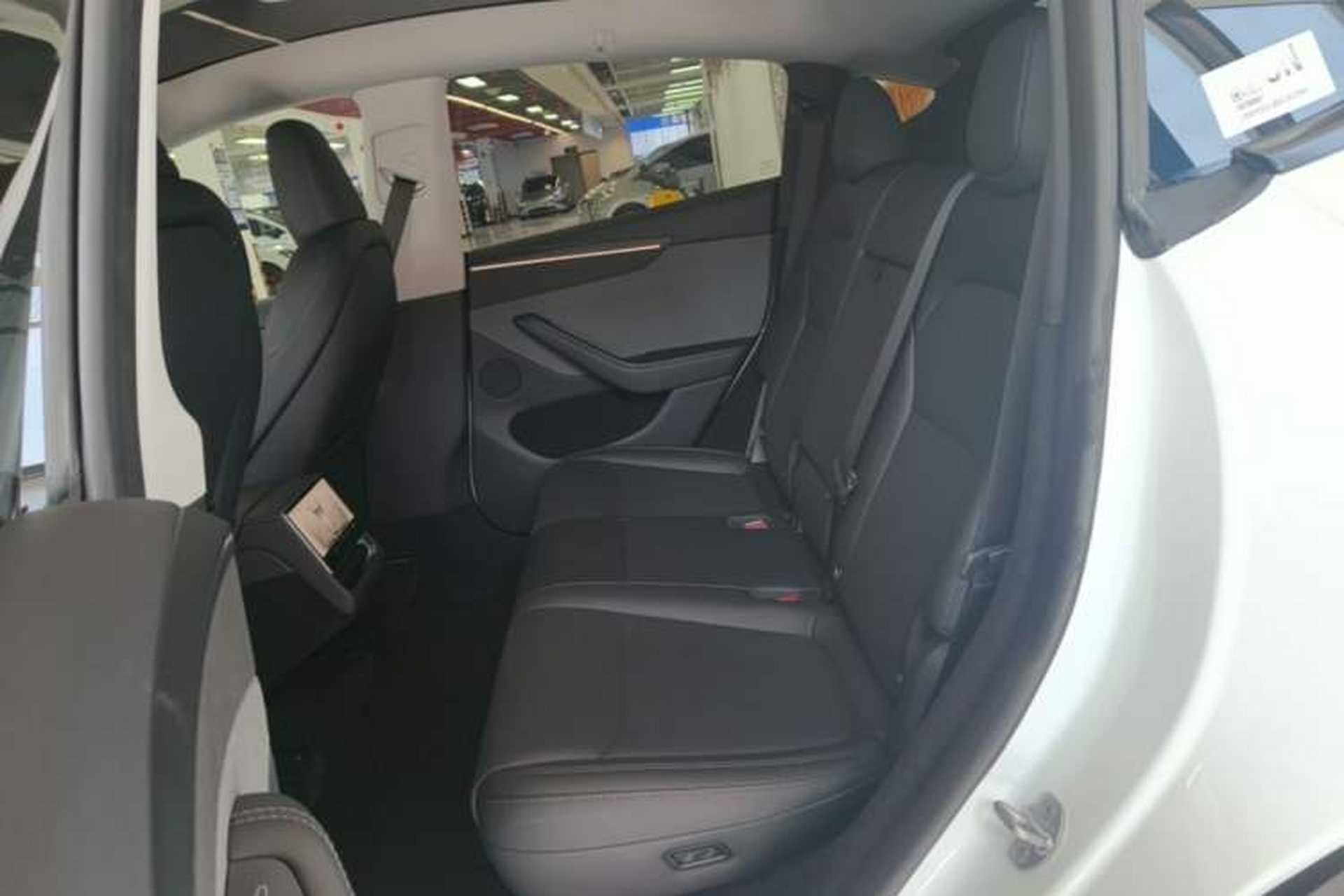 Used Tesla Model Y 2025 Rear-Wheel-Drive Version Left Rear Seat