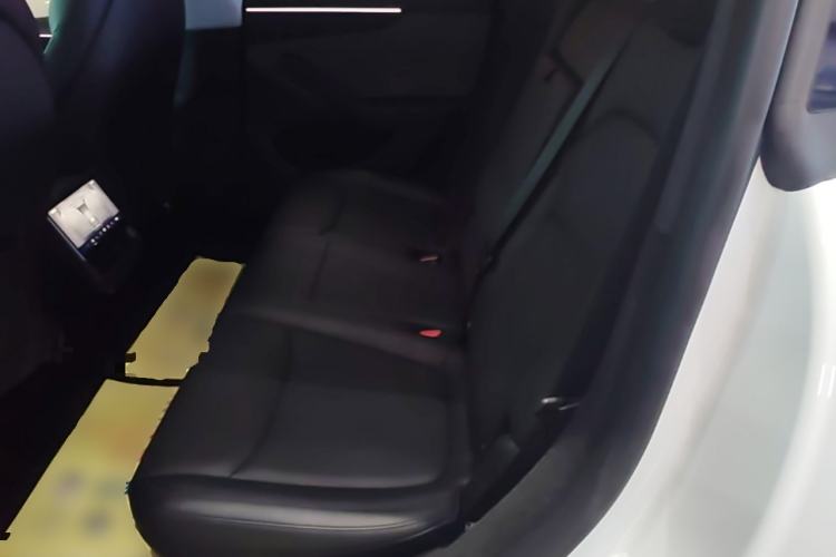 Used Tesla Model Y 2025 Rear-Wheel-Drive Version Left Rear Seat