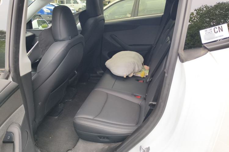 Used Tesla Model Y 2025 Rear-Wheel-Drive Version Left Rear Seat